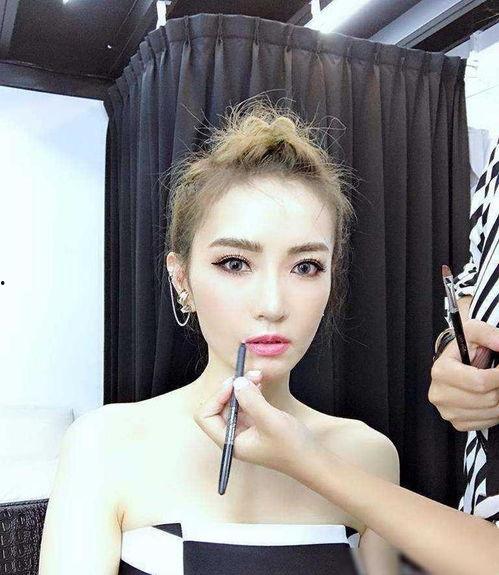 谢金燕背景,从音乐梦想家到华语乐坛璀璨星辰